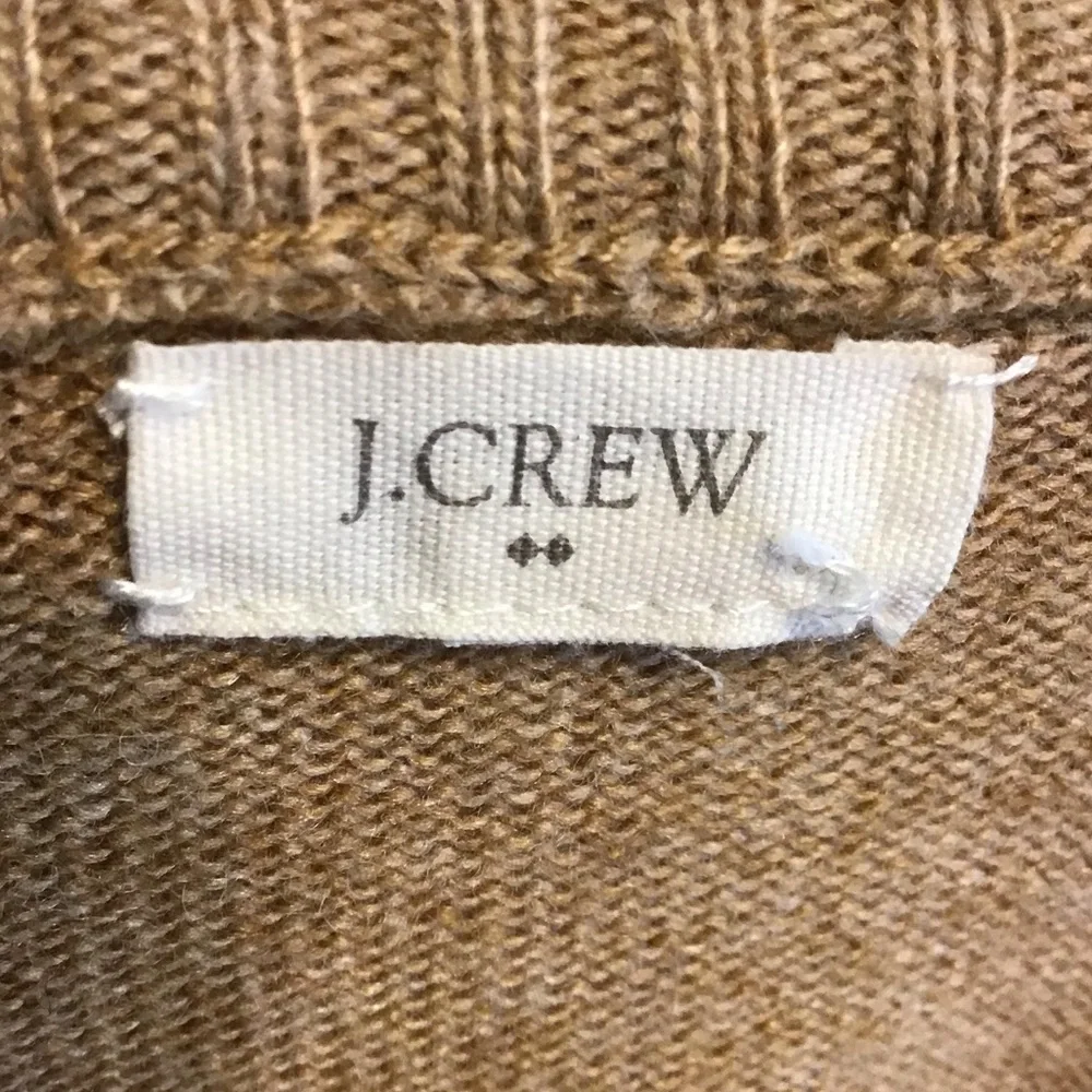 J.CREW Women’s Big Button V-neck Cashmere Wool Camel Pullover Sweater M